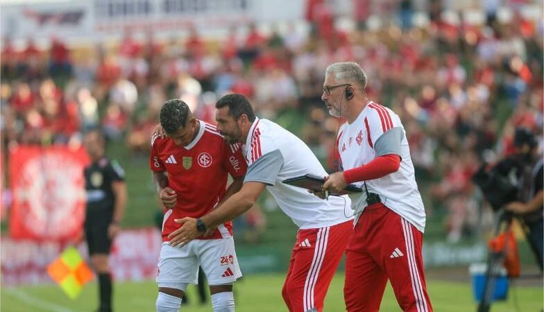 Auxiliar minimiza derrota e confia em evolução do Internacional