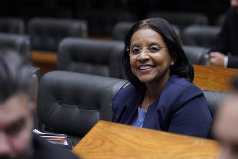 Gisela defende presença do consumidor nas decisões de agências reguladoras federais