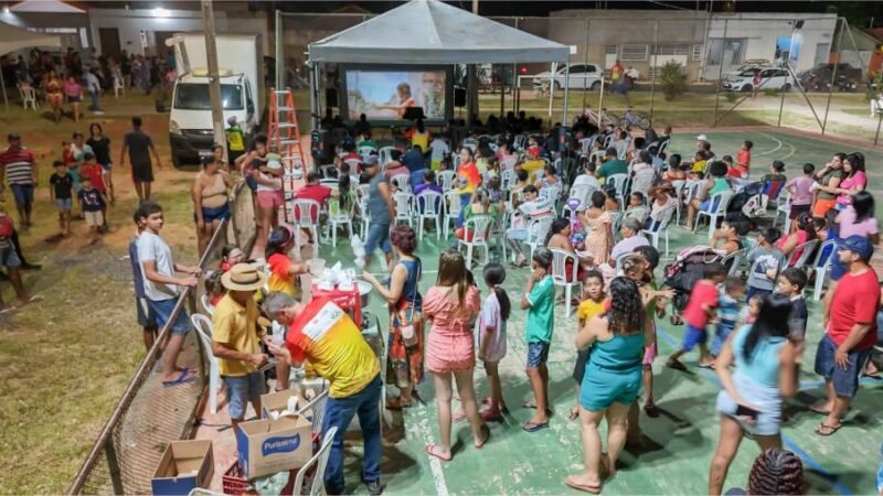 Cinema itinerante amplia acesso ao audiovisual e já percorre bairros da Baixada Cuiabana