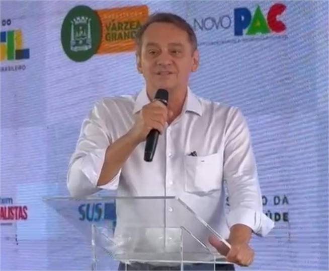 Wilson Santos prestigia lançamento de obra que amplia leitos da maternidade de Várzea Grande