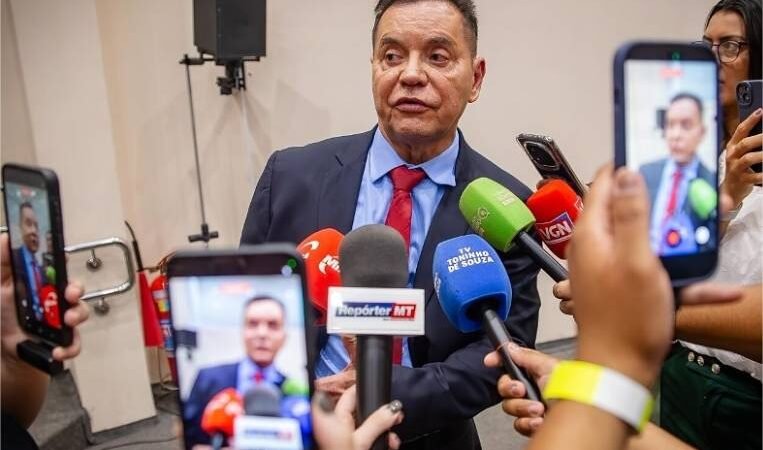 Botelho declara voto contra limite, mas defende fim da reeleição “eterna”