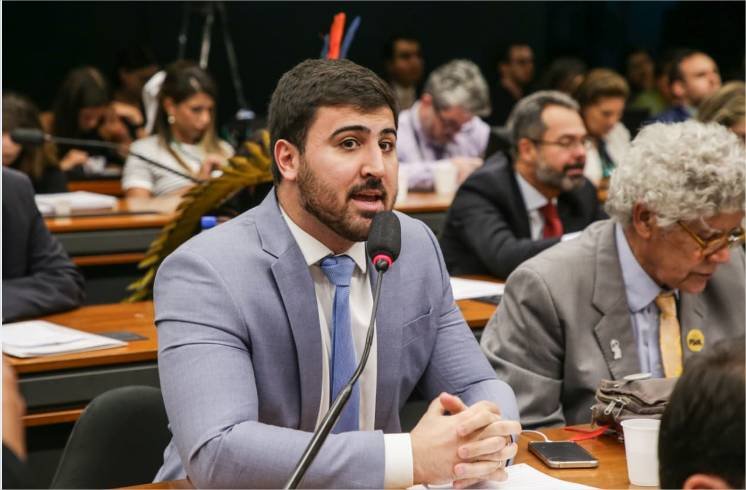 Emanuelzinho reafirma apoio ao fim da escala 6×1 e convoca mobilização popular