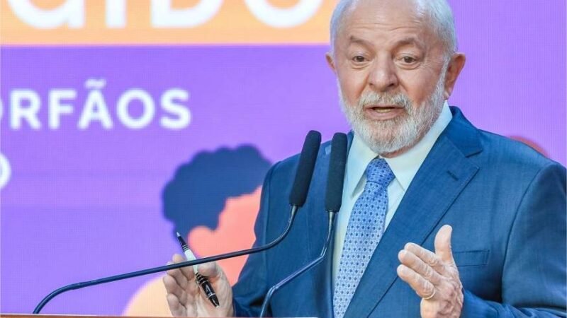 Políticos de direita criticam desfile pró-Lula em Carnaval do Rio