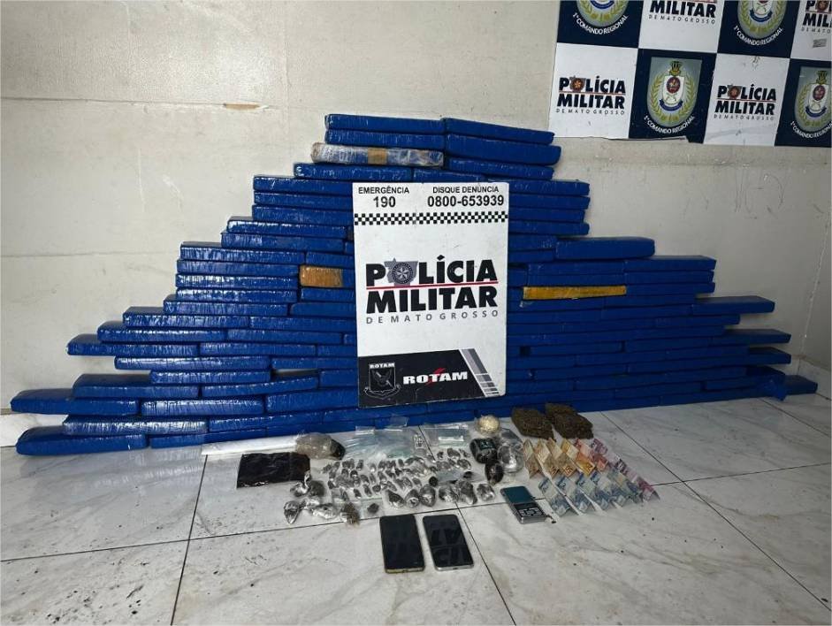 Rotam apreende 104 tabletes de maconha e prende dupla em flagrante por tráfico de drogas