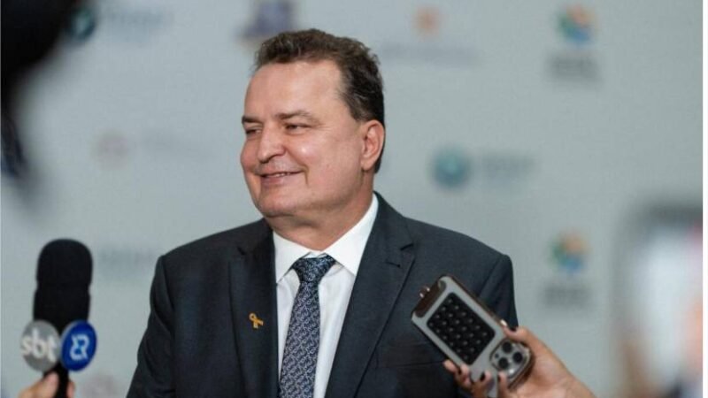 Requerida por Max, câmara temática vai reconhecer atuação de professores da educação infantil