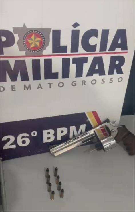 PM apreende revólver com oito munições e prende suspeito por porte ilegal