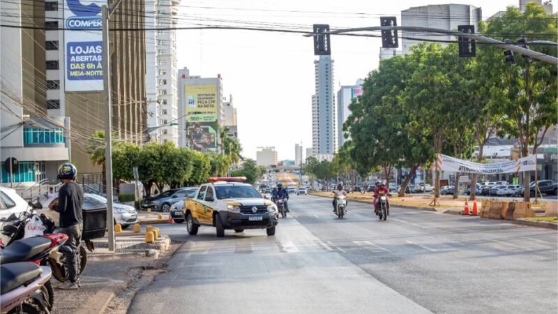 Avenida do CPA passa a contar com dois novos sistemas semafóricos