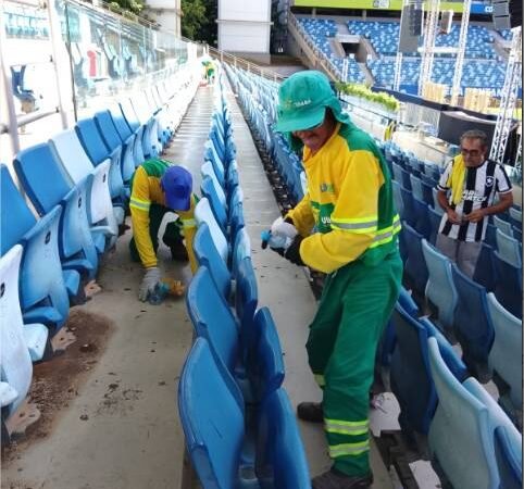 Serviços de limpeza garantem organização nos pontos de Carnaval