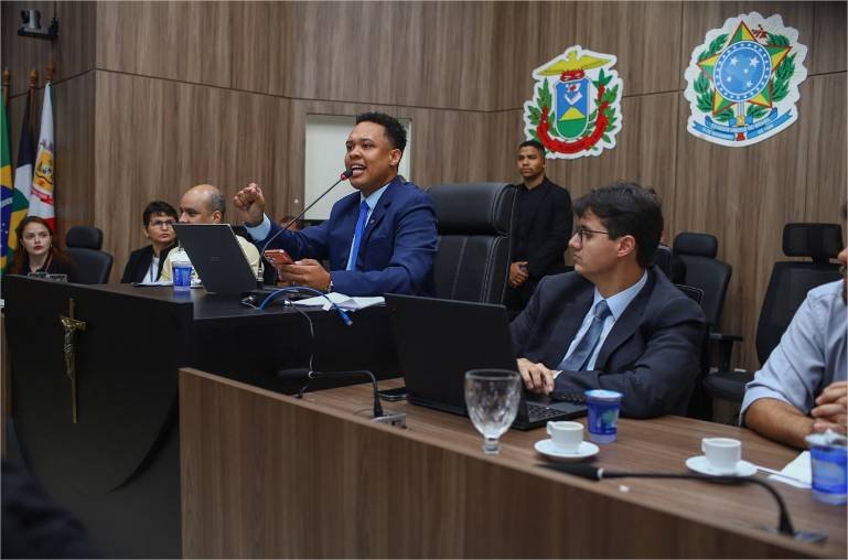 Audiência pública expõe crise no transporte coletivo de Várzea Grande com queixas de atrasos, superlotação e falhas na acessibilidade