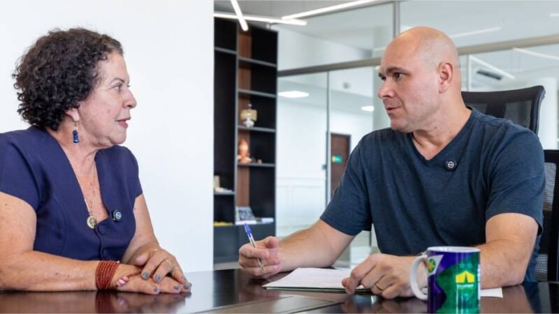 Prefeito sanciona leis para inclusão de alunos com epilepsia e selo de valorização aos garçons