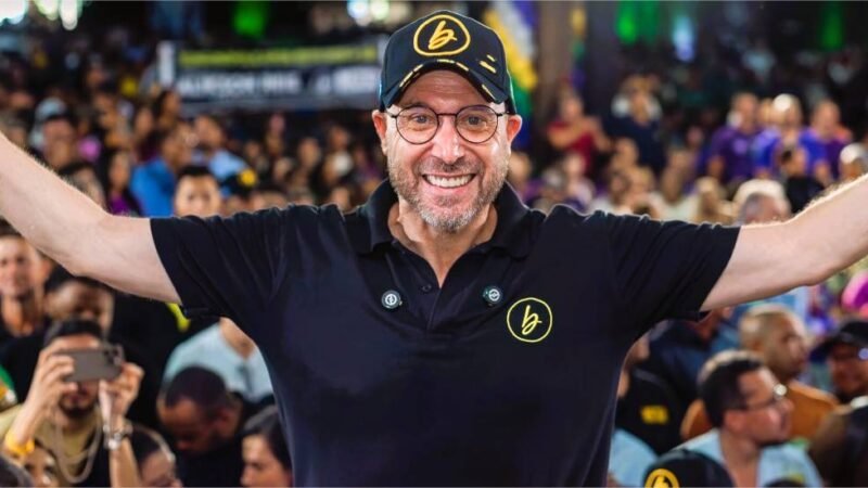 Beto Dois a Um se filia ao Podemos e reúne lideranças de todo Mato Grosso em ato histórico