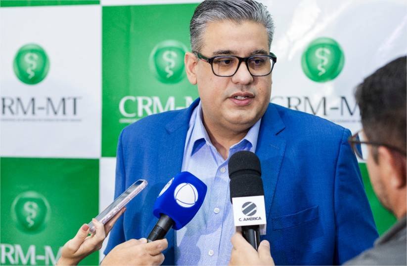 Governo protocola projeto que prevê que médico legista dirija ‘rabecão’