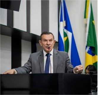 Demilson manifesta indignação após furto de fiação em escola do bairro Canjica