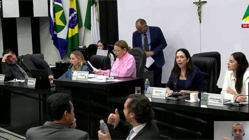 Entre Dilemário e Paula, Abilio diz torcer pelo consenso e construção da oposição preocupa