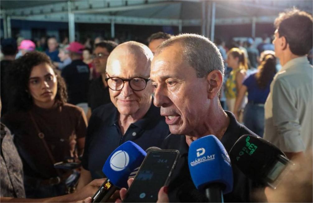 Governo de MT entrega chaves para casa própria e anuncia novos investimentos: “parceiro do município”, afirma prefeito