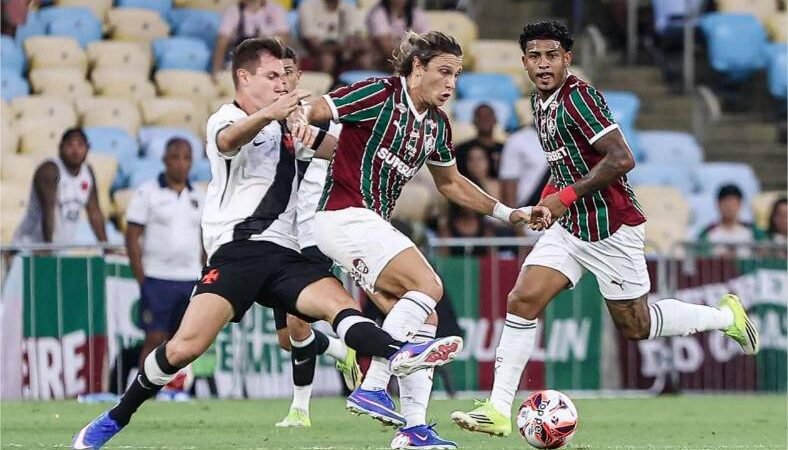 Em jogo intenso, Fluminense empata com Vasco e vai à final do Carioca