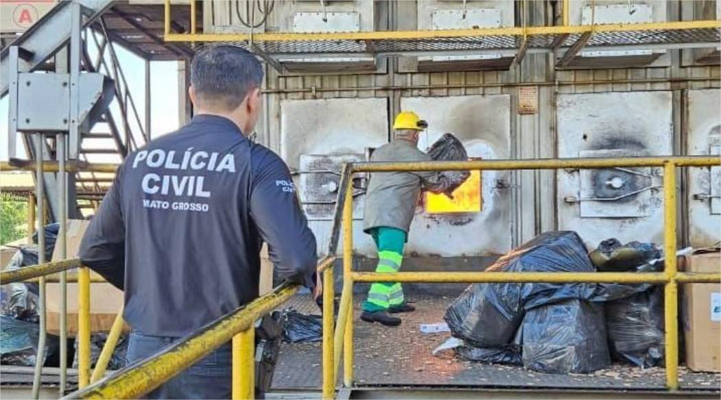 Polícia Civil realiza incineração de drogas apreendidas em Alto Araguaia