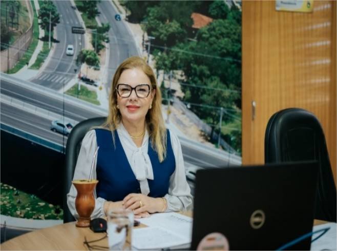 Aprovados projetos de Paula Calil que reforçam transparência ao consumidor e reconhecem importância do agro