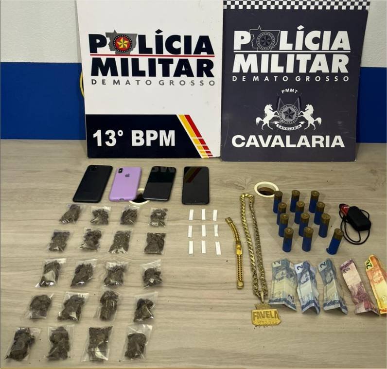Cavalaria da Polícia Militar detém oito pessoas por tráfico de drogas