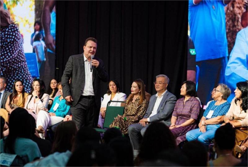 Max Russi prestigia evento da primeira-dama Virginia Mendes em homenagem às servidoras públicas