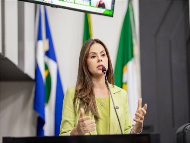 Lei do Atendimento Psicossocial nas Escolas é reforçada por Michelly Alencar após caso de violência que chocou o país