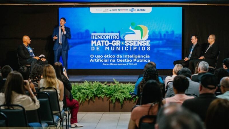 IA e fim dos lixões direcionam debates no primeiro dia de encontro municipalista