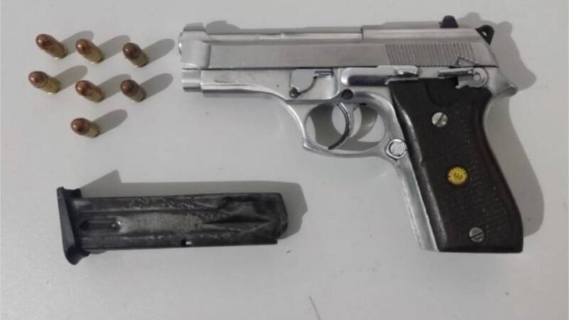 PM prende homem por porte ilegal de arma de fogo e apreende munições em bar de Cotriguaçu