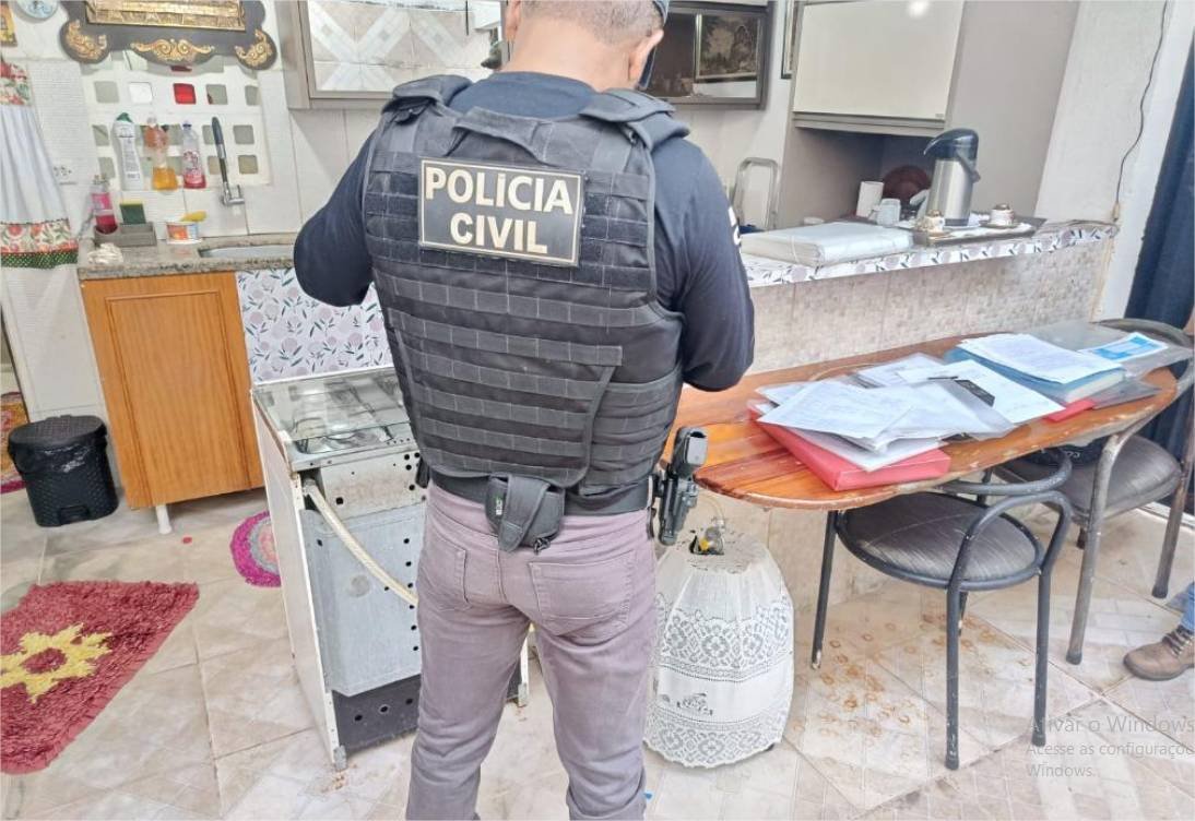 Polícia Civil cumpre ordens judiciais contra suspeitas de agiotagem em Cuiabá