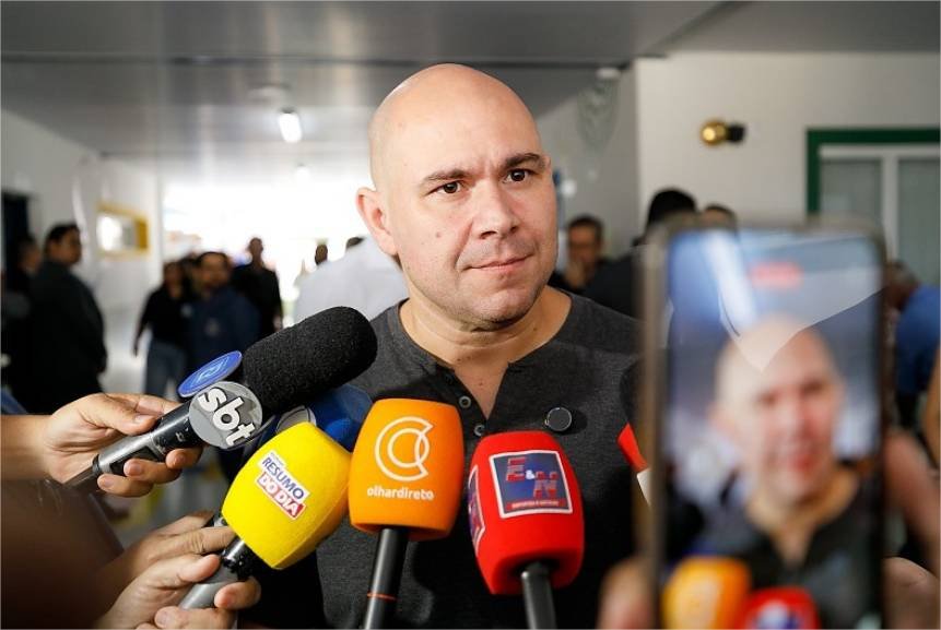 Abilio anuncia licitação de R$ 63 milhões para trocar radares por lombadas eletrônicas