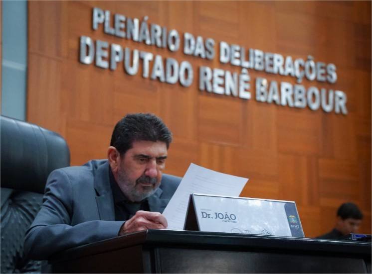 Dr. João quer usar educação em escolas de MT como arma para combater violência contra a mulher