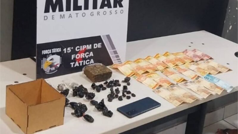 Força Tática prende homem por tráfico e localiza 22 porções de entorpecentes