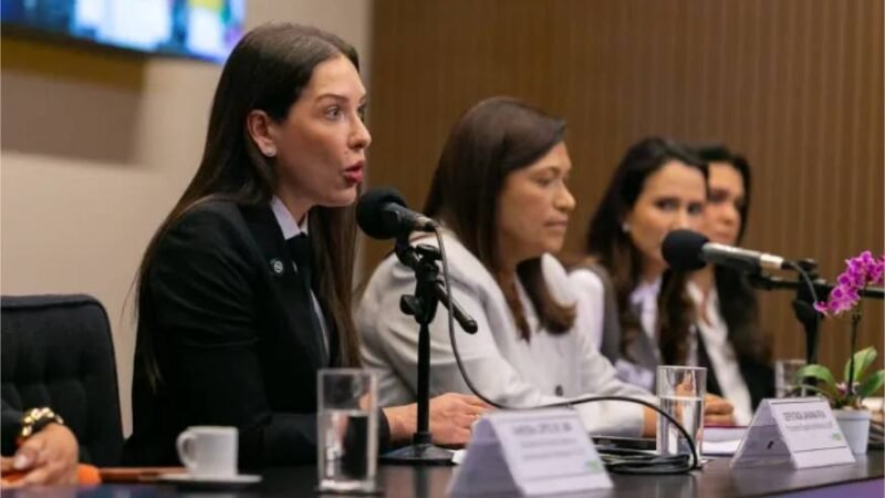 Procuradoria da Mulher da ALMT participa de encontro nacional em defesa das mulheres