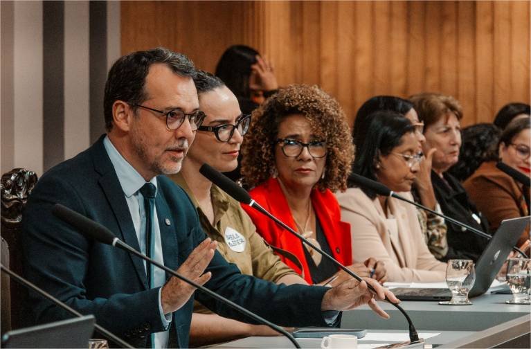Lúdio destaca relatório da CST de Enfrentamento ao Feminicídio e cobra medidas do governo de MT