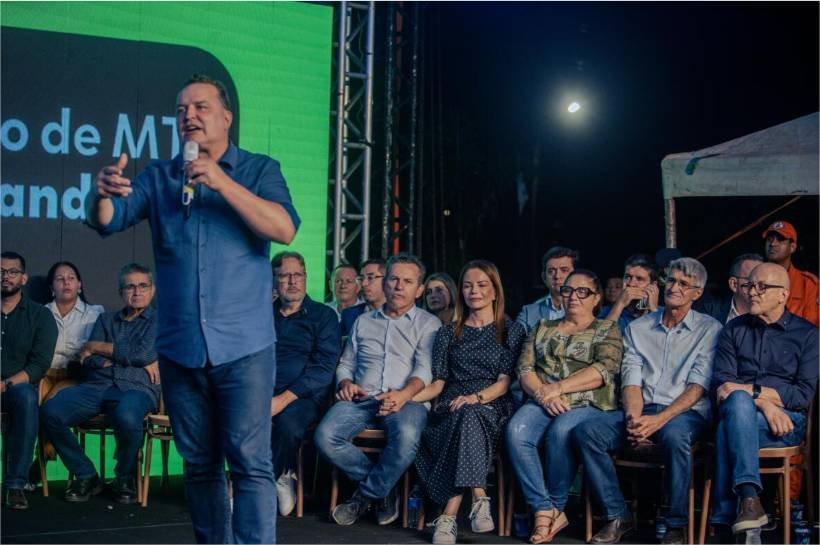 Max Russi celebra a inauguração do Hospital Regional de Alta Floresta