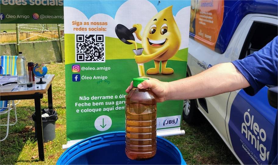 Programa da JBS transforma 50 milhões de litros de óleo de cozinha usado em biodiesel