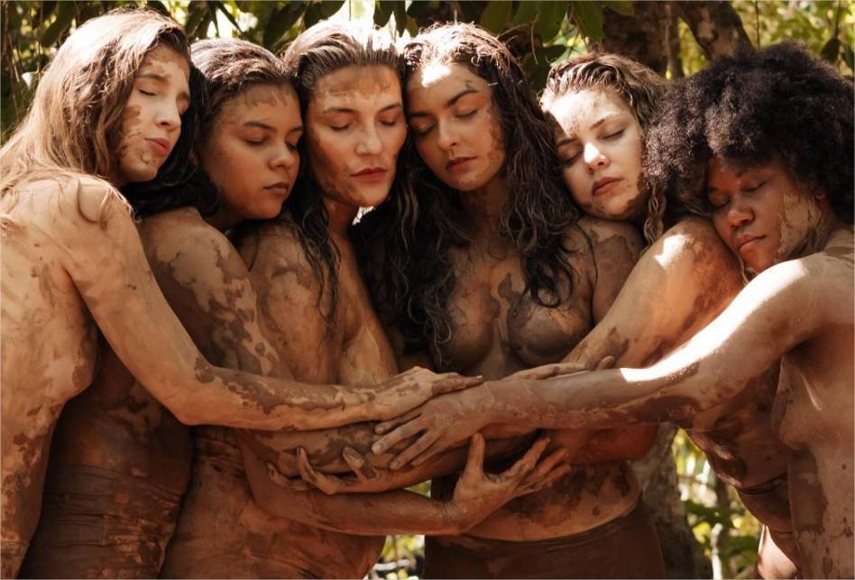 Espetáculo une dança, teatro e música para celebrar ancestralidade e protagonismo feminino