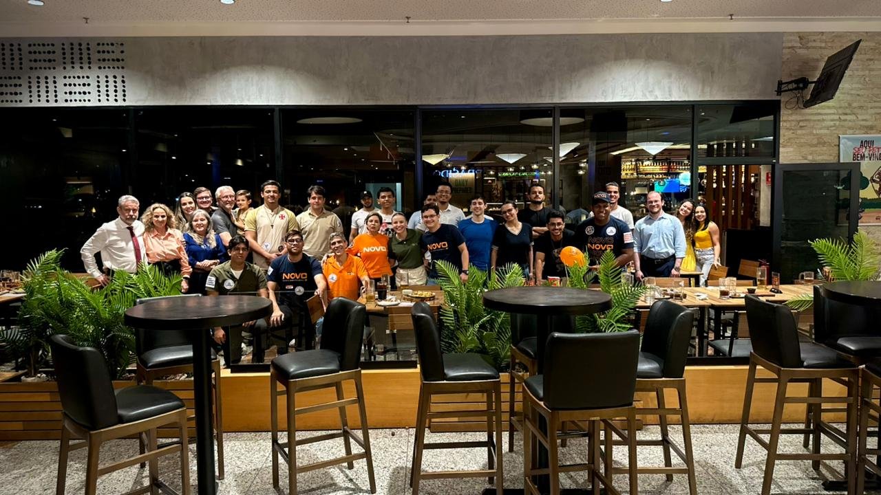 Chopp pela metade do preço expõe peso dos impostos e vira ato político do Novo Jovem em Cuiabá