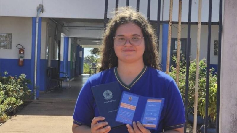 Seduc orienta sobre fim do prazo das inscrições do programa Jovem Senador 2026