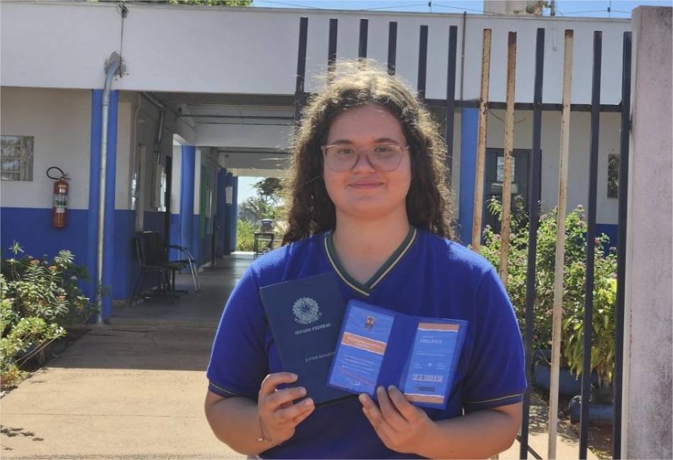 Seduc orienta sobre fim do prazo das inscrições do programa Jovem Senador 2026