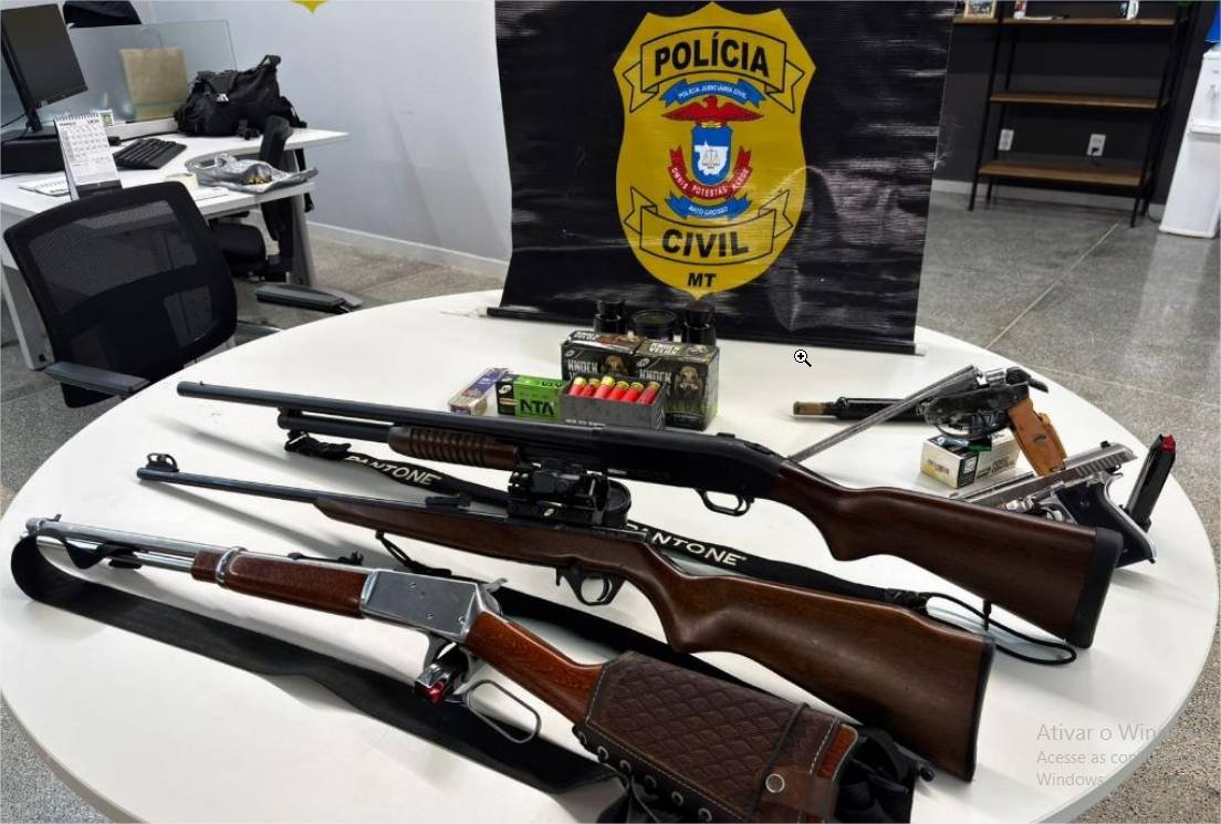 Polícia Civil apreende armas de fogo em Água Boa
