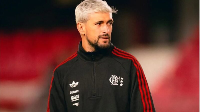 Imprensa uruguaia mostra preocupação com lesão de Arrascaeta, do Flamengo