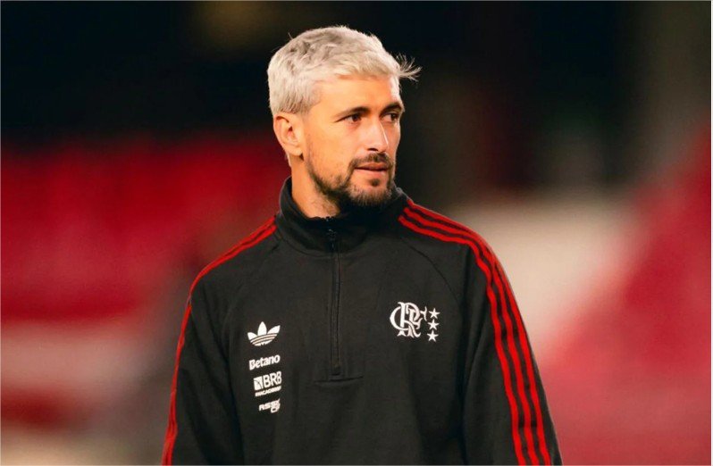 Imprensa uruguaia mostra preocupação com lesão de Arrascaeta, do Flamengo