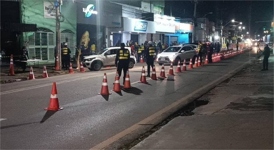 Operação Lei Seca intensifica fiscalização e encaminha oito pessoas à delegacia