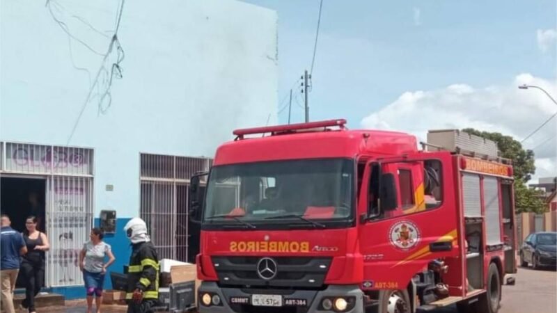 Corpo de Bombeiros contém princípio de incêndio em loja de eletrônicos em Cáceres