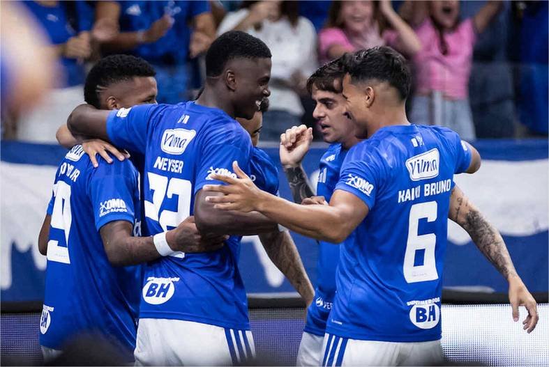 Cruzeiro empilha chances, mas consegue virada sobre o Bragantino no Mineirão