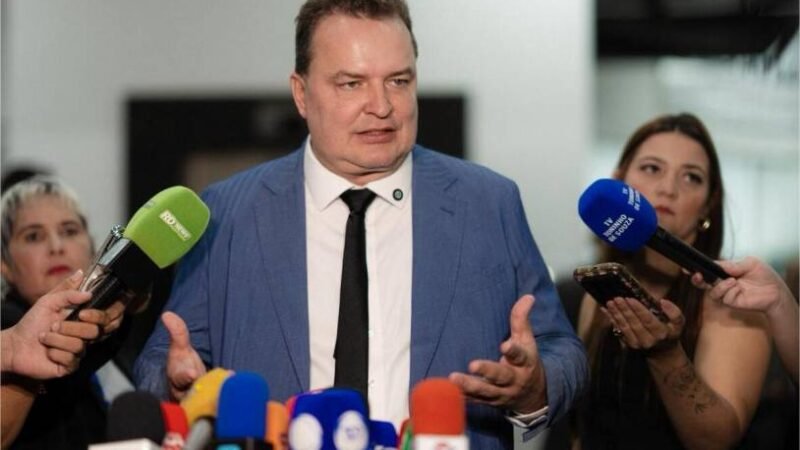 Max Russi defende direitos e piso salarial para 7 mil professores de creches