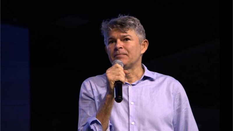 Medeiros pede bloqueio de valores pagos por Vorcaro à esposa de ministro Alexandre de Moraes