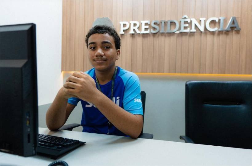 Da independência financeira ao aprendizado político: o impacto do jovem aprendiz na vida de Gustavo