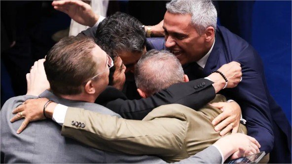 Senado rejeita indicação de Messias para o STF