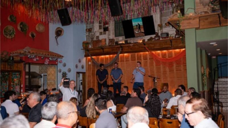 Max Russi comemora Dia do Jornalista em almoço com a imprensa